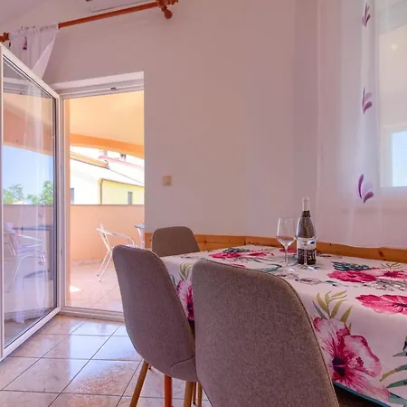 Villa Charming Petroro With Pool, 900m From The *
