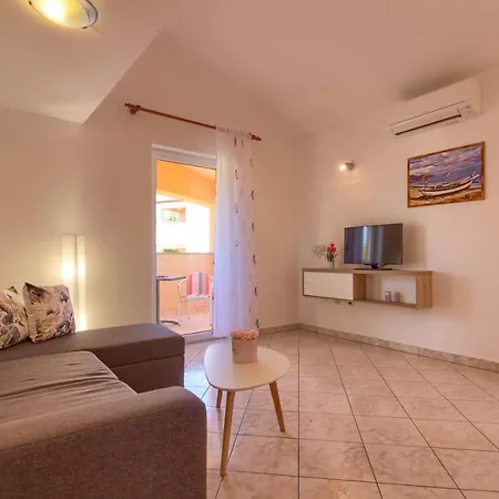 Charming Petroro With Pool, 900m From The Villa