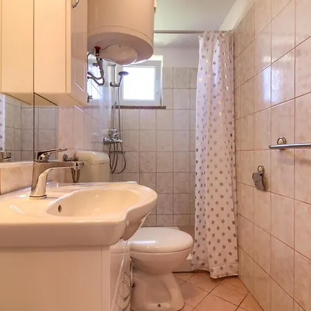 Charming Petroro With Pool, 900m From The * Peroj