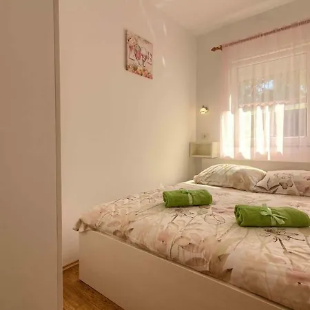 Charming Petroro With Pool, 900m From The Villa