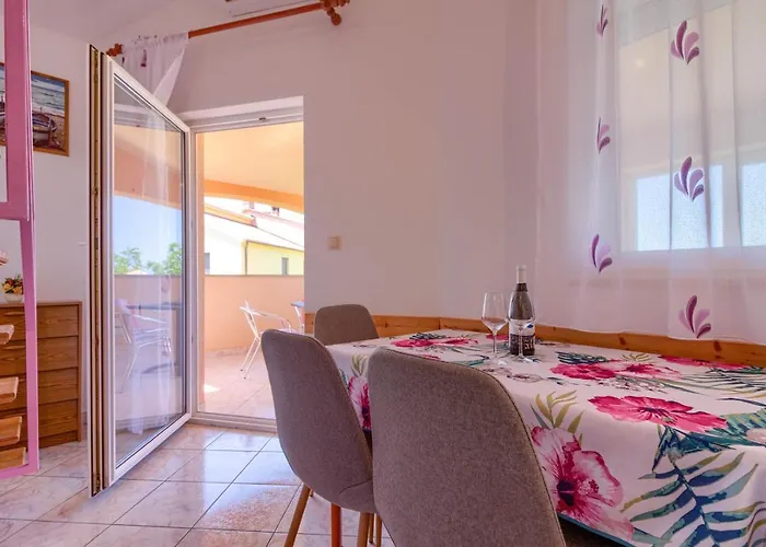 Βίλα Charming Petroro With Pool, 900m From The *