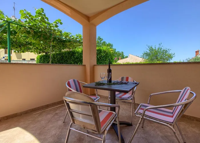 Βίλα Charming Petroro With Pool, 900m From The *