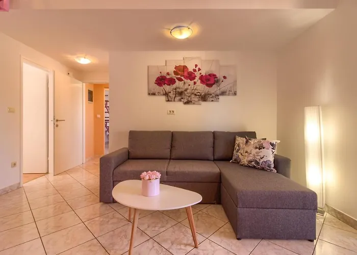 빌라 Charming Petroro With Pool, 900m From The 페로이