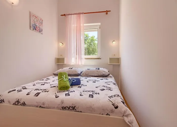 Βίλα Charming Petroro With Pool, 900m From The *