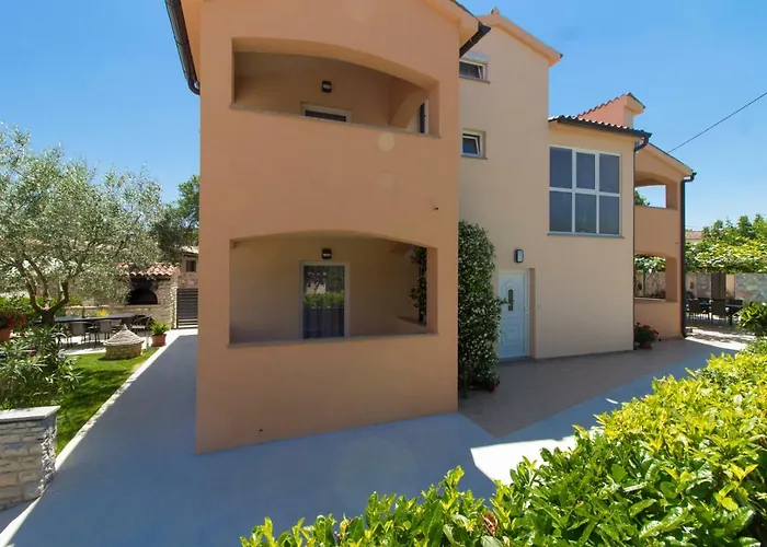 Charming Petroro With Pool, 900m From The Βίλα *