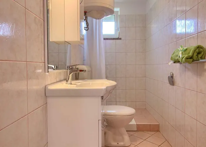 Βίλα Charming Petroro With Pool, 900m From The Peroj