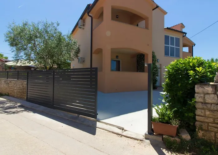 Charming Petroro With Pool, 900m From The 빌라 페로이