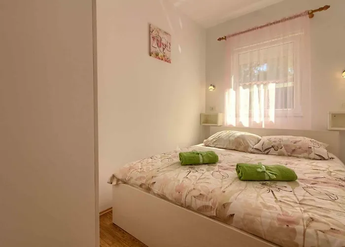 Charming Petroro With Pool, 900m From The Βίλα