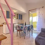Charming Petroro With Pool, 900m From The Willa Peroj