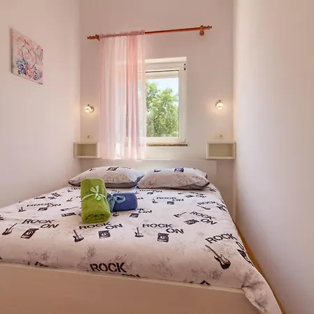 Villa Charming Petroro With Pool, 900m From The *