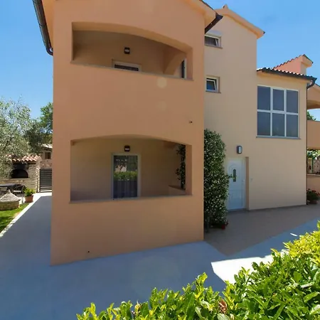 Charming Petroro With Pool, 900m From The Villa *