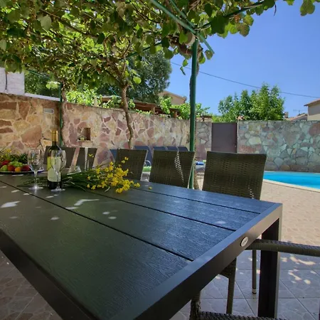 Villa Charming Petroro With Pool, 900m From The *