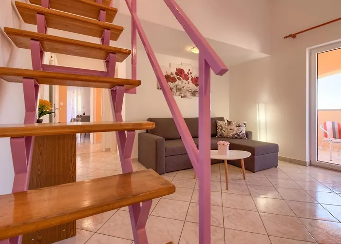 别墅 Charming Petroro With Pool, 900m From The